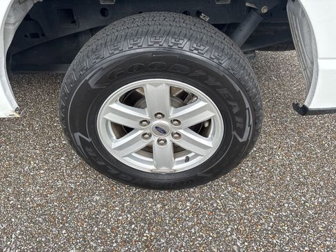 Used 2021 Ford F150 XLT image 6