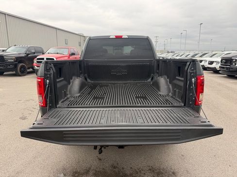Used 2017 Ford F150 XLT image 32