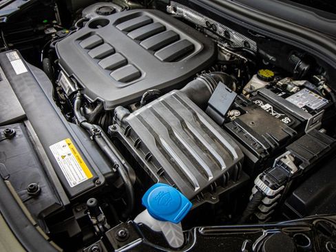New 2026 Volkswagen Tiguan SE R-Line FWD image 12