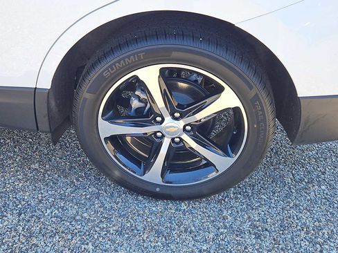 Used 2024 Chevrolet Equinox LT AWD/4WD image 8