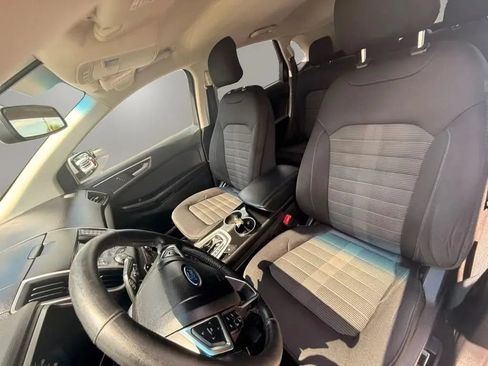 Used 2017 Ford Edge SEL AWD/4WD image 12