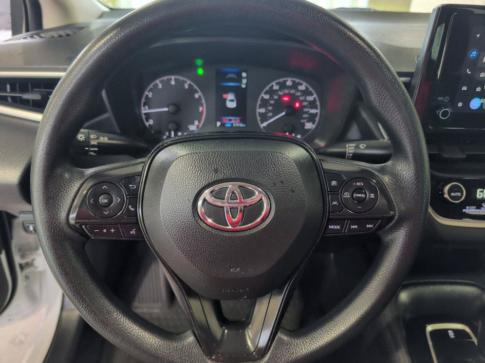 Used 2023 Toyota Corolla LE w/ LE Convenience Package FWD image 18