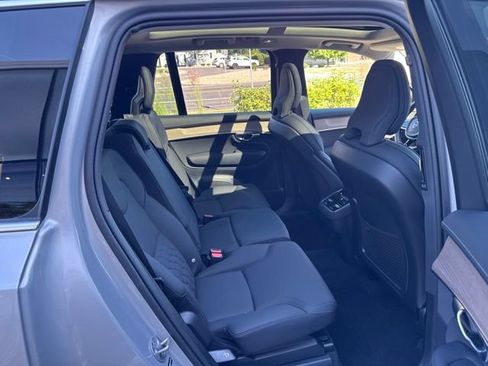 Certified 2025 Volvo XC90 B6 Plus AWD/4WD image 13