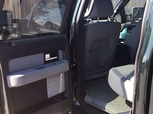 Used 2014 Ford F150 XLT w/ XLT Chrome Package image 11