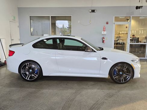 Used 2018 BMW M2 image 4