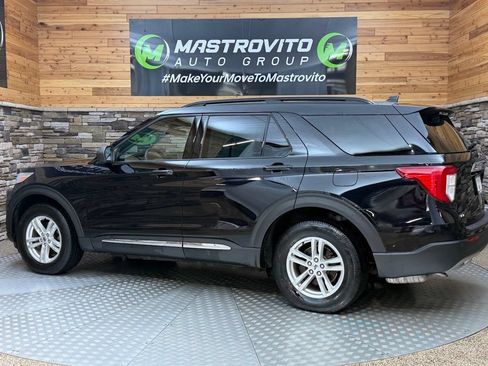Used 2020 Ford Explorer XLT w/ Equipment Group 202A AWD/4WD image 13