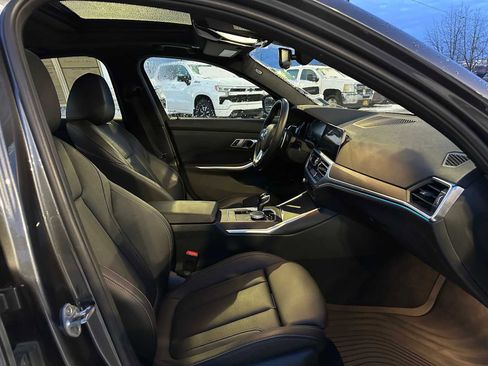 Used 2022 BMW 330e xDrive w/ Driving Assistance Package image 10