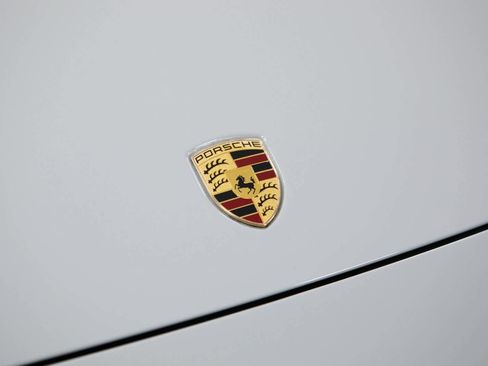 Certified 2022 Porsche Panamera Platinum Edition image 33