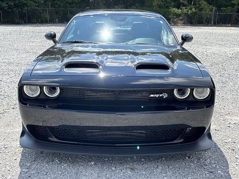 Used 2019 Dodge Challenger SRT Hellcat Redeye RWD image 9