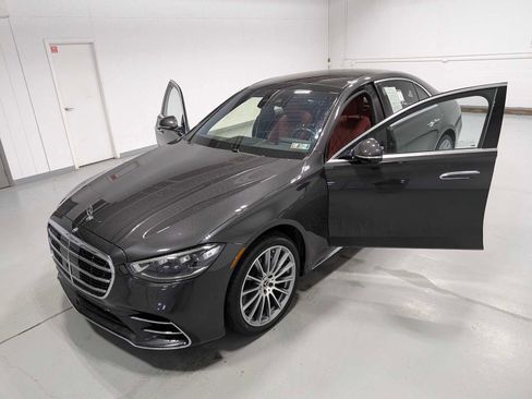 Certified 2023 Mercedes-Benz S 500 4MATIC image 16