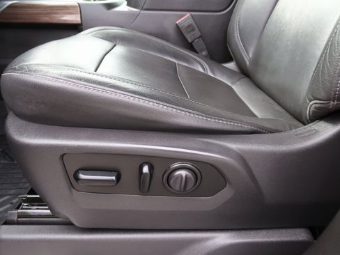 Certified 2020 Chevrolet Silverado 1500 RST image 11