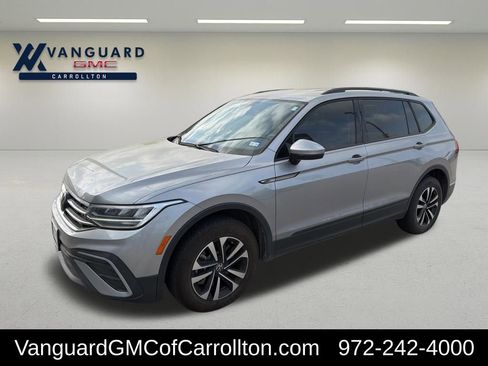 Used 2024 Volkswagen Tiguan S image 1