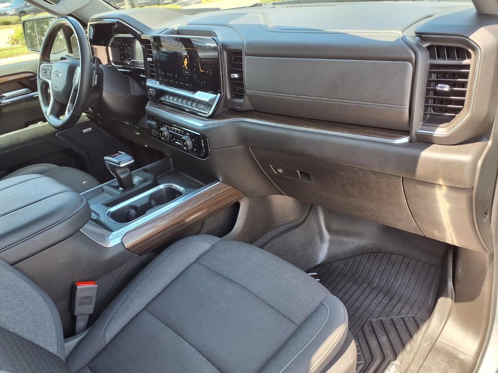 Used 2024 Chevrolet Silverado 1500 RST w/ Convenience Package II AWD/4WD image 12