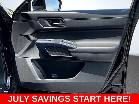 Used 2024 Nissan Pathfinder SV FWD image 37