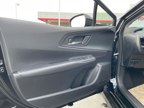 Used 2026 Toyota Prius Plug-In Hybrid image 17