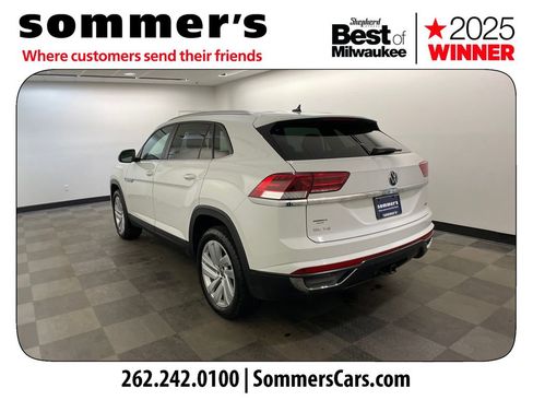 Used 2022 Volkswagen Atlas Cross Sport SE image 3
