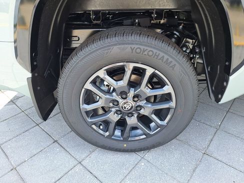 New 2026 Toyota Tundra Platinum AWD/4WD image 18