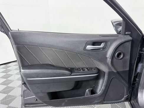 Used 2023 Dodge Charger SXT image 9
