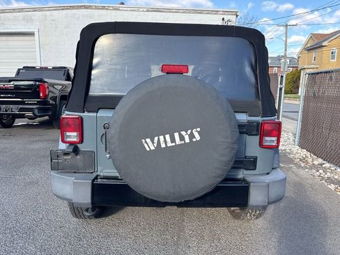 Used 2015 Jeep Wrangler Sport image 5
