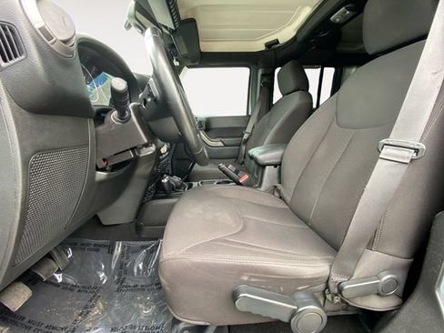 Used 2015 Jeep Wrangler Unlimited Sport w/ Quick Order Package 23S AWD/4WD image 9