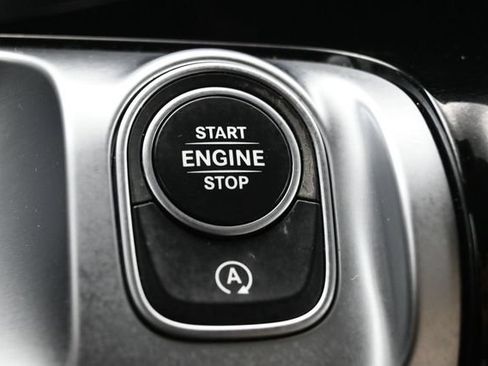 Used 2022 Mercedes-Benz GLB 250 image 24