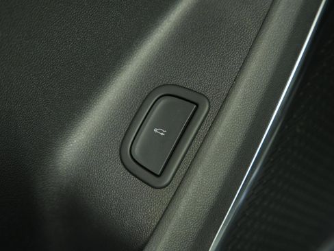 Used 2024 Chevrolet Traverse RS w/ LPO, Floor Liner Package AWD/4WD image 29