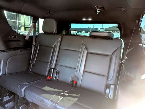 Used 2021 GMC Yukon XL Denali image 41