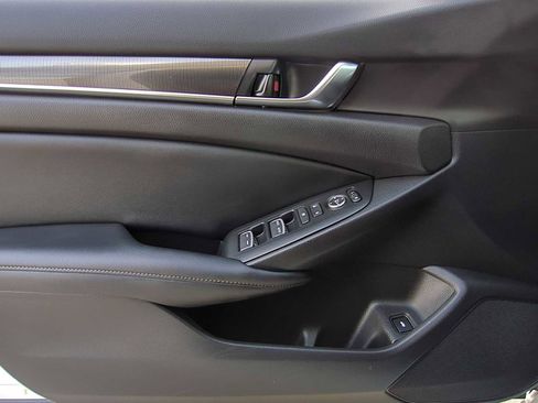 Used 2022 Honda Accord Sport image 10