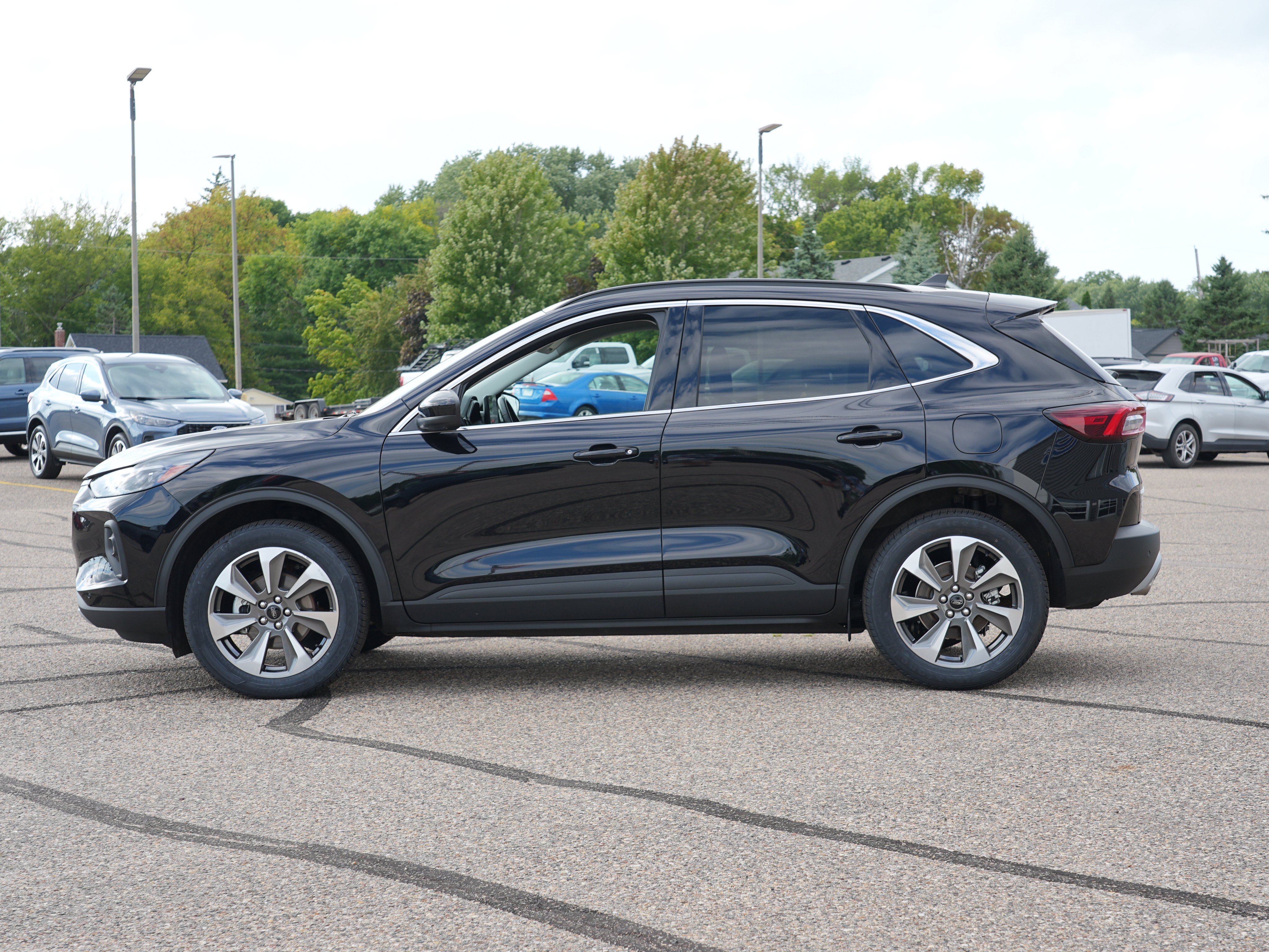 Used 2024 Ford Escape Platinum AWD/4WD image 7