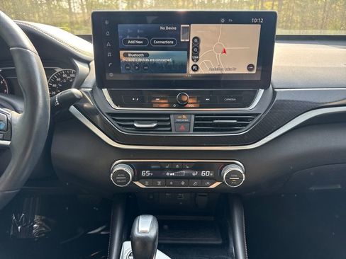 Used 2023 Nissan Altima 2.0 SR image 17