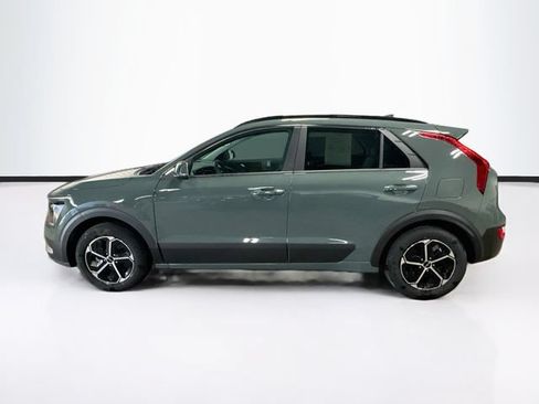 Used 2025 Kia Niro EX FWD image 4