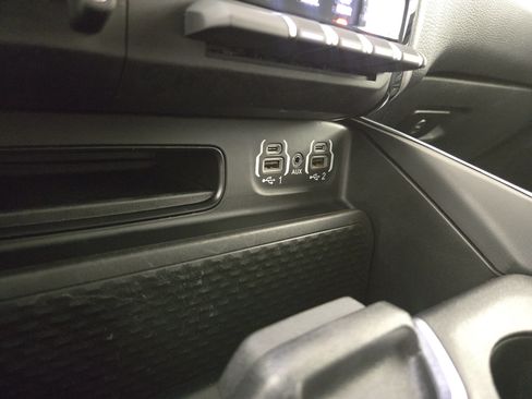 Used 2023 RAM 1500 Big Horn AWD/4WD image 28