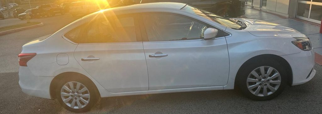 Used 2017 Nissan Sentra SV FWD image 8