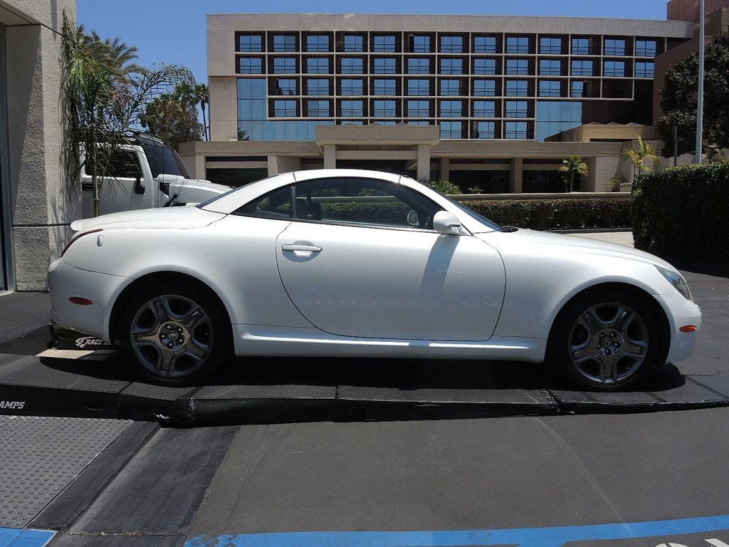 Used 2005 Lexus SC 430 Convertible w/ Preferred Accessory Pkg RWD image 7