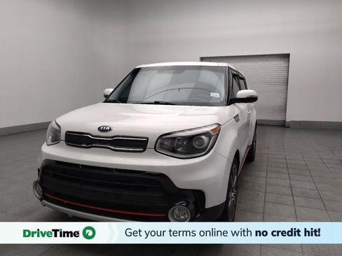 Used 2019 Kia Soul ! FWD image 1