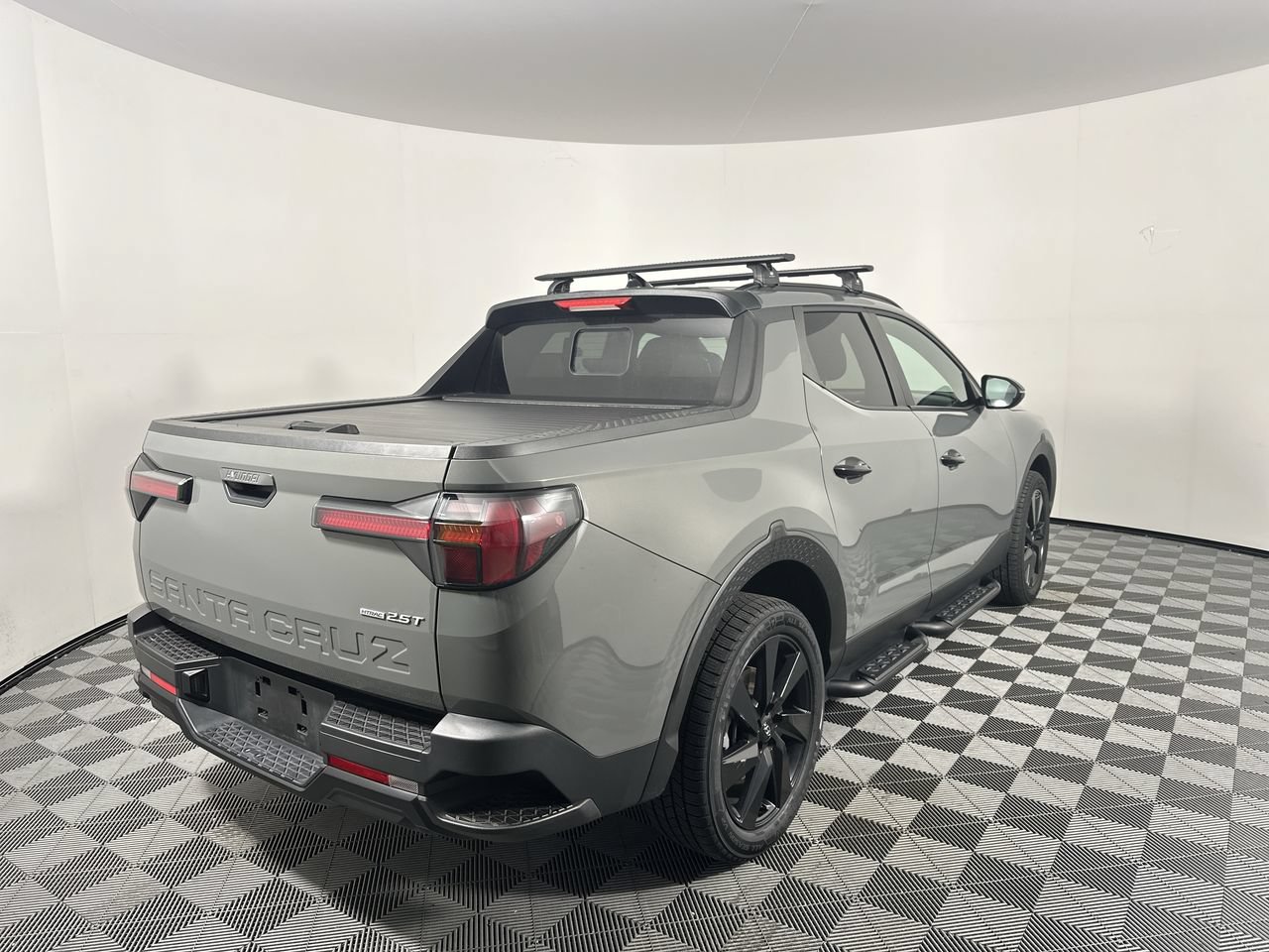 Used 2024 Hyundai Santa Cruz Night AWD/4WD image 19