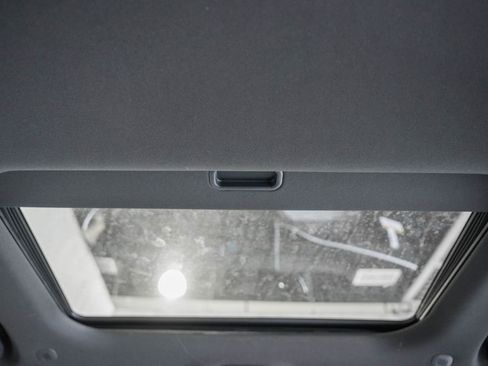 New 2025 Jeep Grand Cherokee 4WD image 31