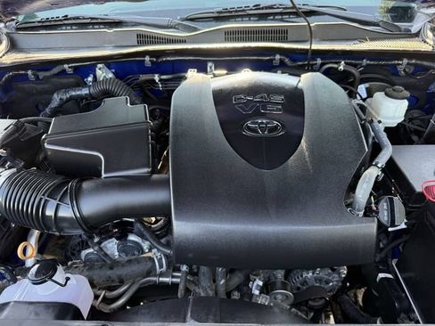 Used 2022 Toyota Tacoma SR5 RWD image 33
