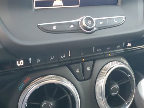 Used 2023 Chevrolet Camaro LT image 21