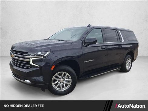 Used 2024 Chevrolet Suburban LT RWD image 1
