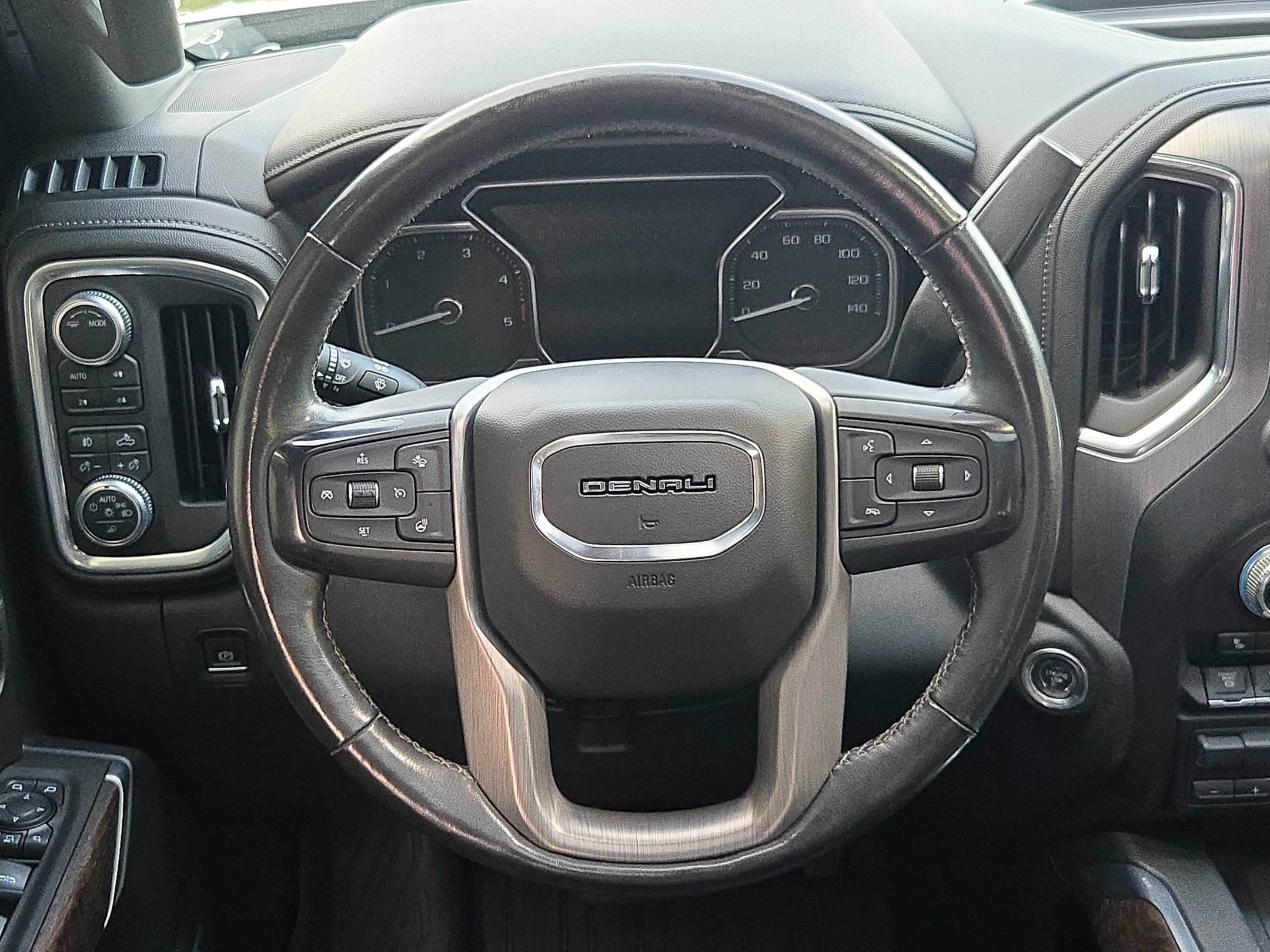 Used 2020 GMC Sierra 3500 Denali w/ Denali Ultimate Package AWD/4WD image 27