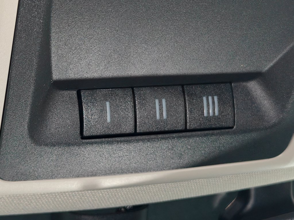 Used 2016 RAM 1500 Big Horn AWD/4WD image 10