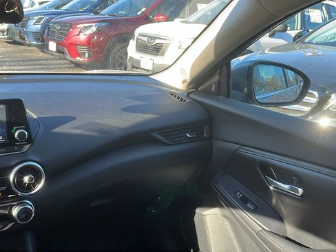 Used 2022 Nissan Sentra S image 24