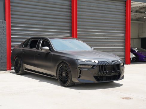 Used 2023 BMW 740i RWD image 6