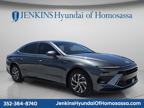 New 2026 Hyundai Sonata Blue FWD image 2