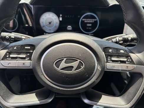 Used 2025 Hyundai Elantra Limited FWD image 14