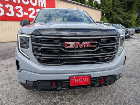 Certified 2025 GMC Sierra 1500 AT4 w/ AT4 Premium Package AWD/4WD image 7