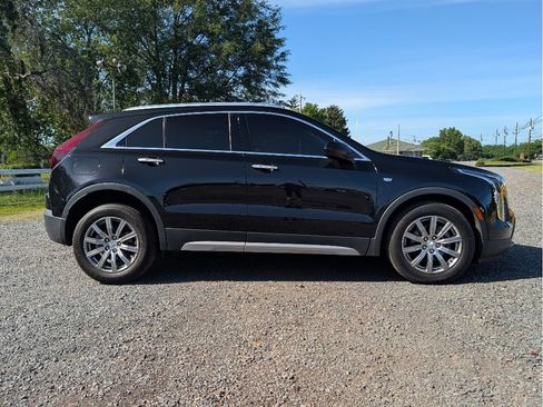 Used 2020 Cadillac XT4 Premium Luxury w/ Driver Awareness Package FWD image 4