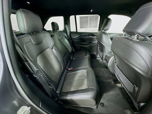 Certified 2023 Jeep Grand Cherokee Altitude AWD/4WD image 37
