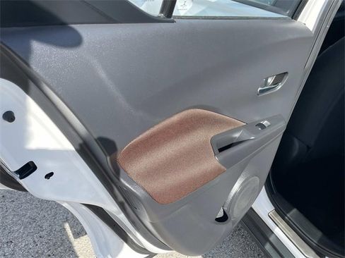 Used 2021 Nissan Kicks SR w/ Exterior Package image 21